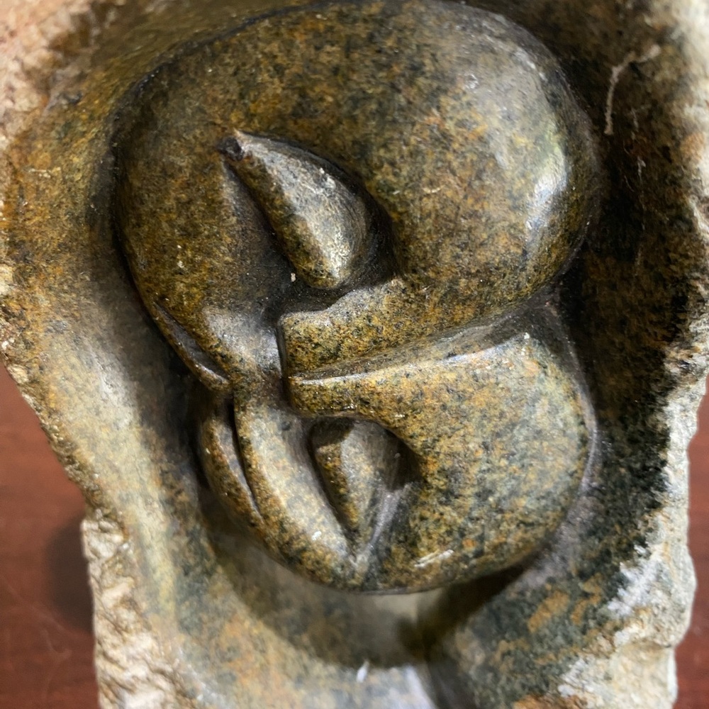Zimbabwe, Shona Stone Sculpture, Hand Made from Serpentine Stone - Picture 2 of 7